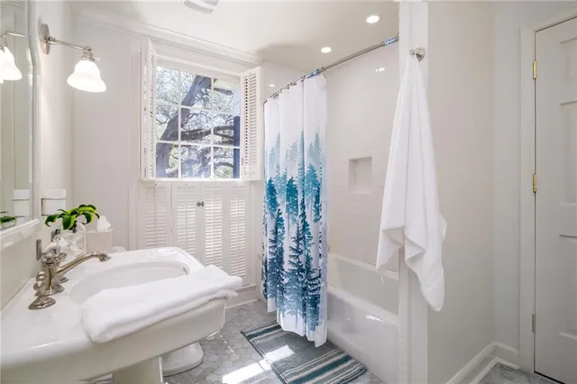 $825,000 | 3028 Georges Lane, Alexandria, LA 71301