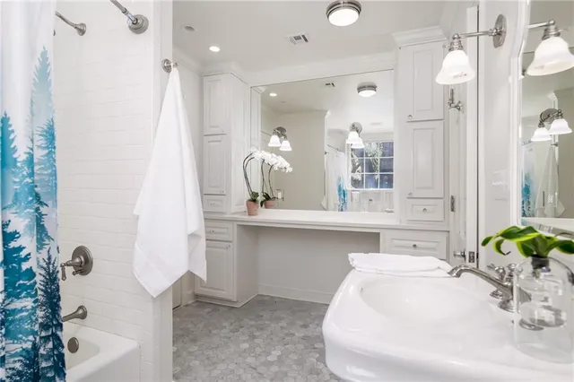 $825,000 | 3028 Georges Lane, Alexandria, LA 71301