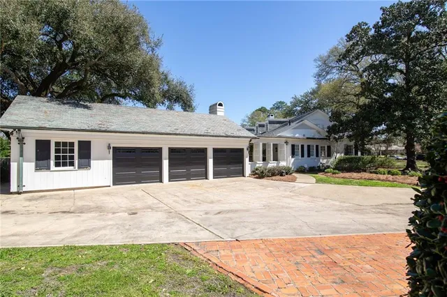 $825,000 | 3028 Georges Lane, Alexandria, LA 71301
