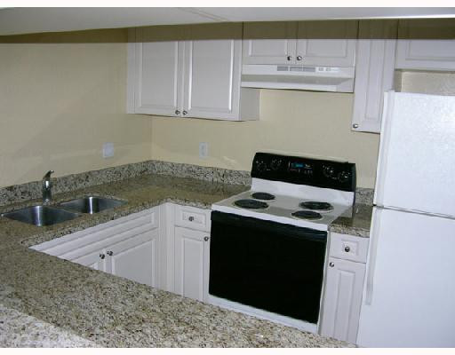 6944 West Sample Road, Unit B 34 Pompano Beach, FL 33063 - Photo 5 of 10 Kitchen