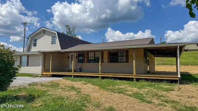 $214,000 | 942 West 3rd Avenue, Oneida, TN 37841