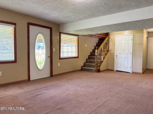 $214,000 | 942 West 3rd Avenue, Oneida, TN 37841