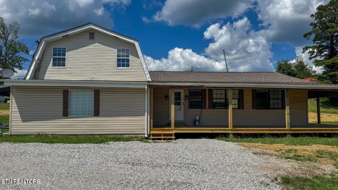 942 West 3rd Avenue Oneida, TN 37841 - Photo 2 of 28 20250819205159102757000000-o