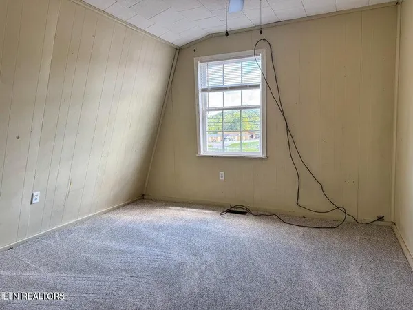 $199,000 | 942 West 3rd Avenue, Oneida, TN 37841