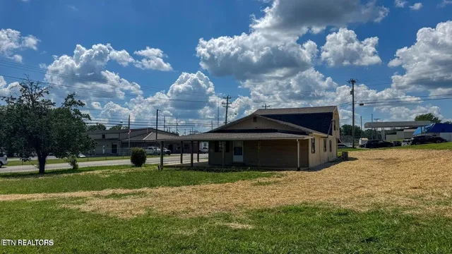 $214,000 | 942 West 3rd Avenue, Oneida, TN 37841