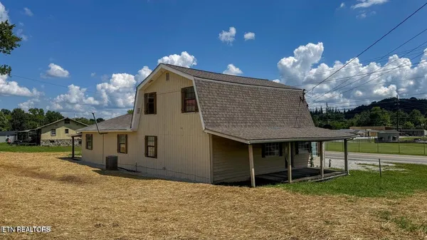 $199,000 | 942 West 3rd Avenue, Oneida, TN 37841