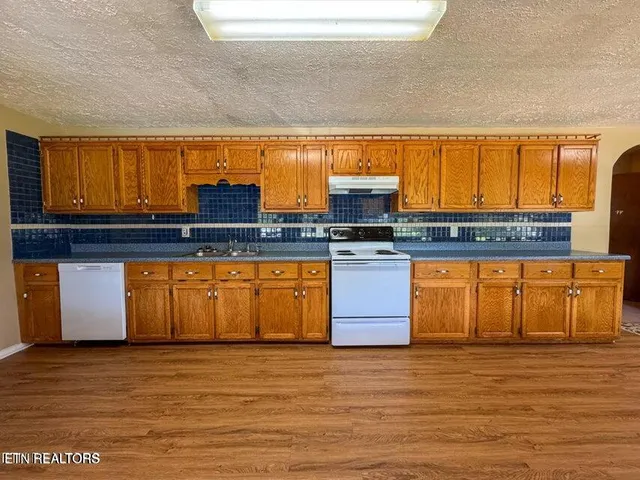 $214,000 | 942 West 3rd Avenue, Oneida, TN 37841