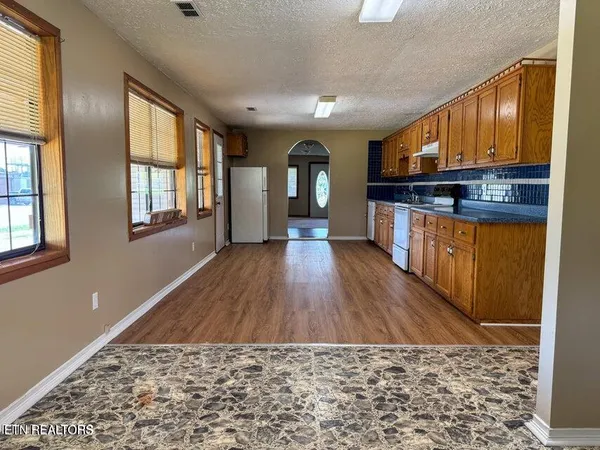 $199,000 | 942 West 3rd Avenue, Oneida, TN 37841