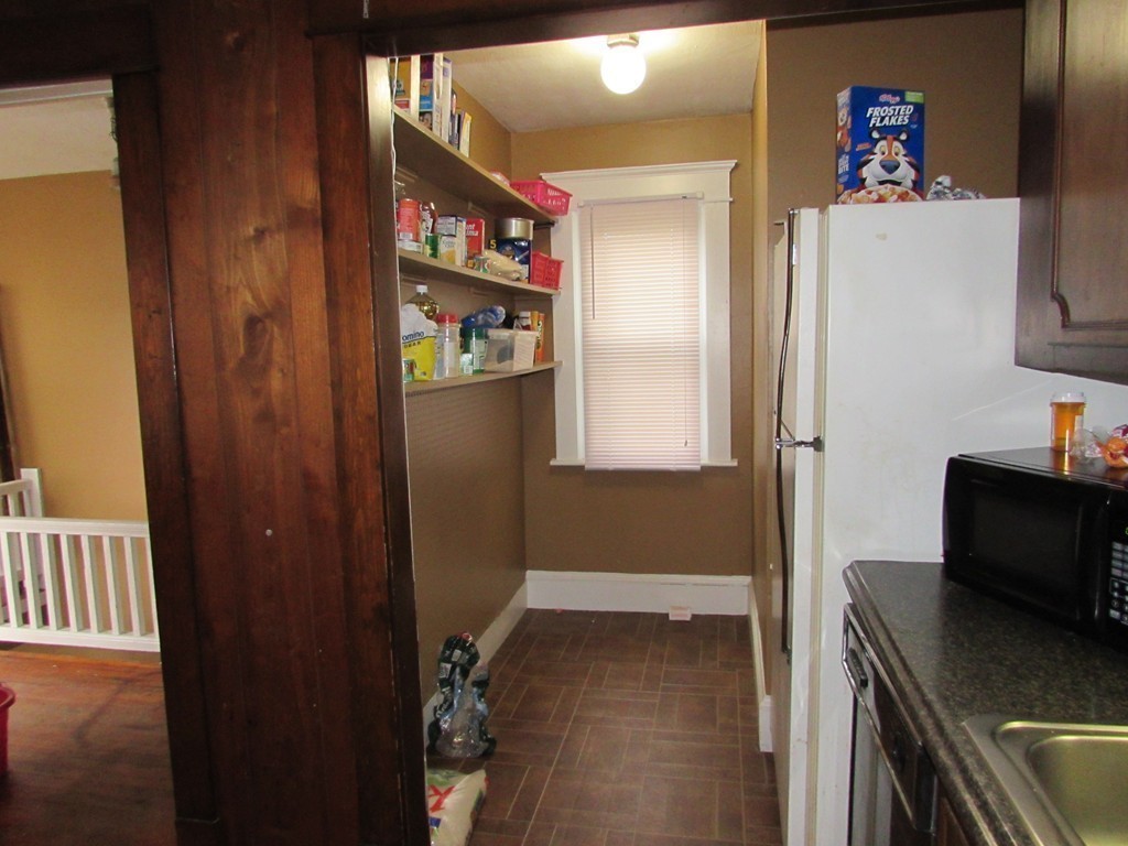 31-33 Home Street Springfield, MA 01104 - Photo 5 of 12 Gallery Image 5