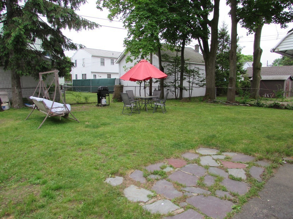 31-33 Home Street Springfield, MA 01104 - Photo 10 of 12 Gallery Image 10