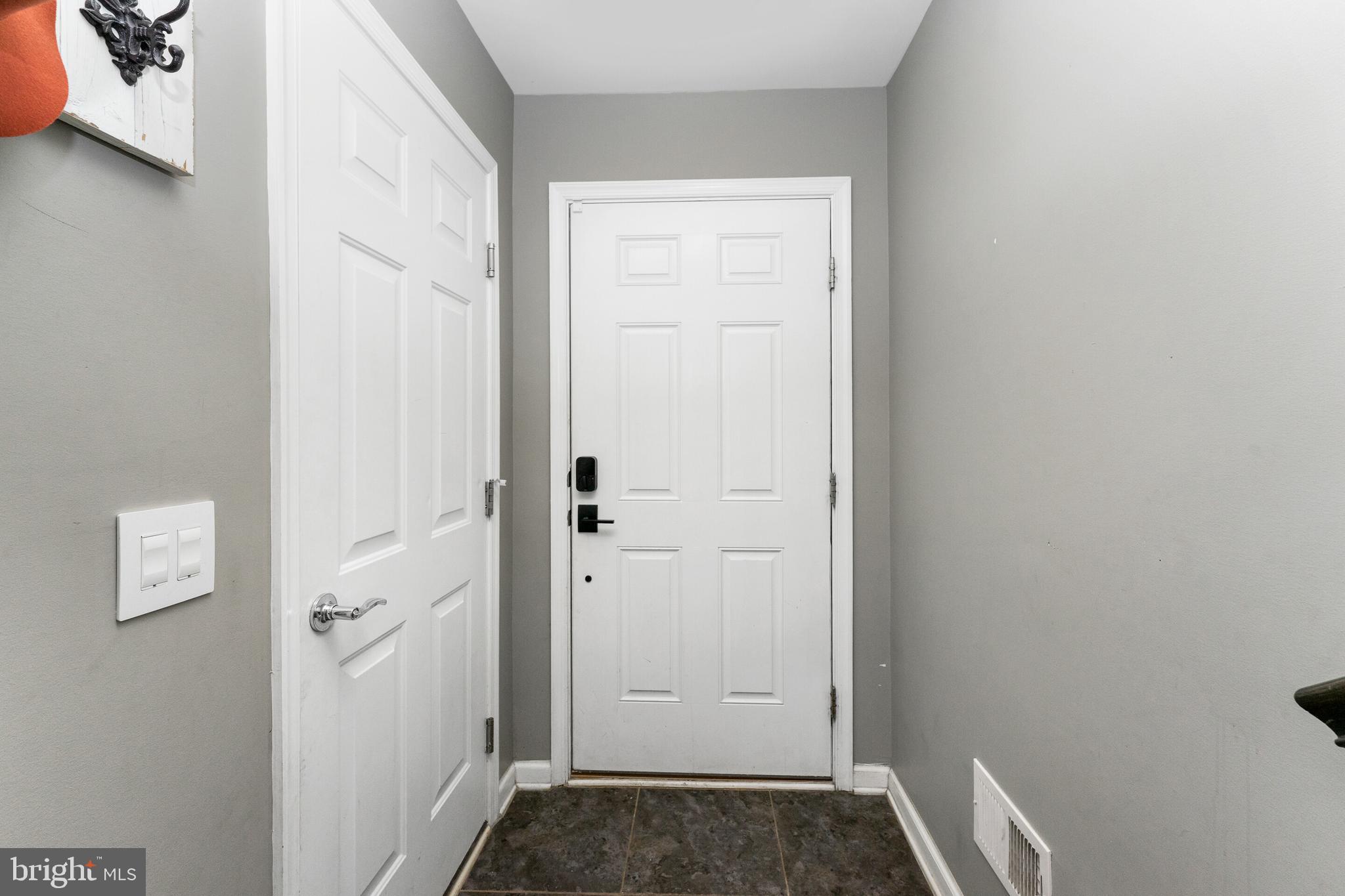 17005 Gibson Mill Road Dumfries, VA 22026 - Photo 3 of 23