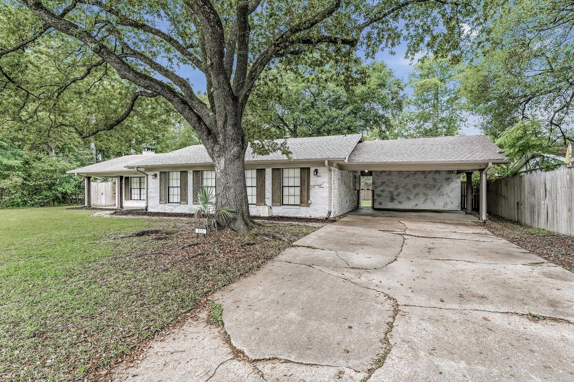 835 Howell Street Beaumont, TX 77706 - Photo 2 of 31