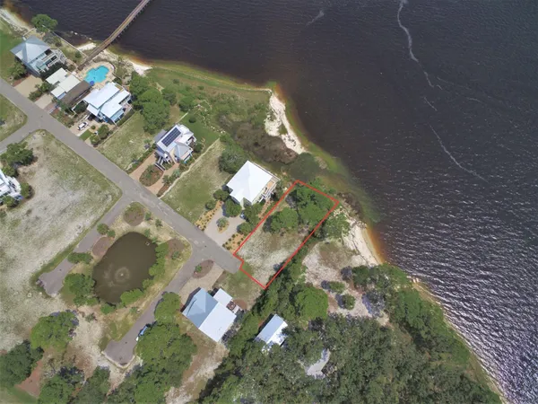 $209,900 | 22 Top Sail W/boat Way, Panacea, FL 32346