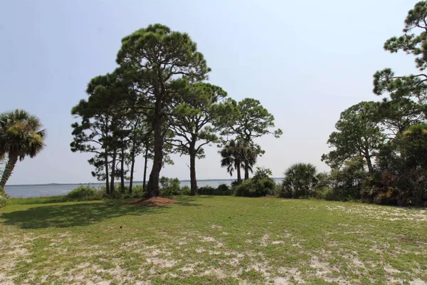 $209,900 | 22 Top Sail W/boat Way, Panacea, FL 32346
