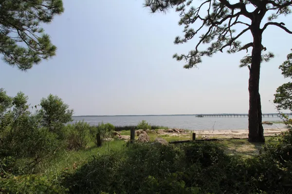 $209,900 | 22 Top Sail W/boat Way, Panacea, FL 32346