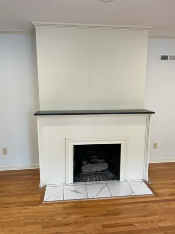 $260,000 | 221 South Parkwood Lane, Wichita, KS 67218