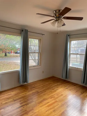 $260,000 | 221 South Parkwood Lane, Wichita, KS 67218