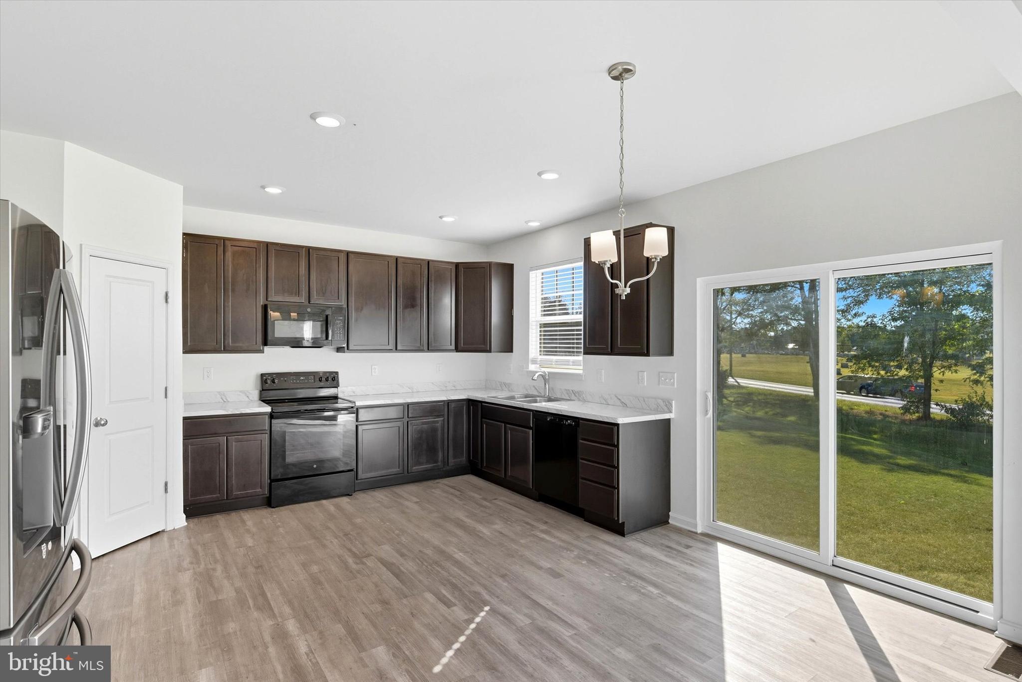 77 Bennington Way Carlisle, PA 17013 - Photo 12 of 39