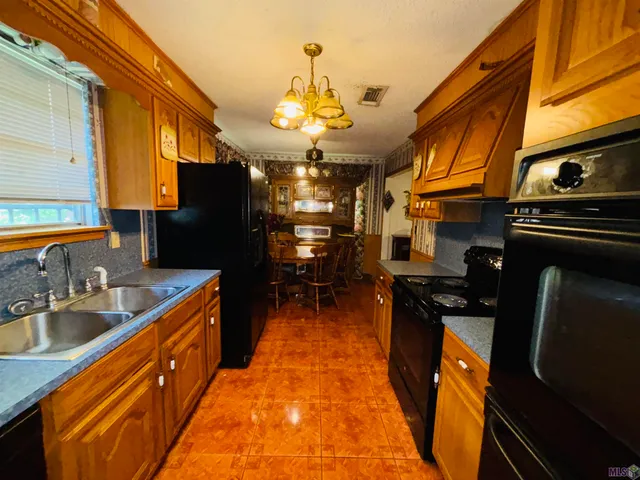 $165,000 | 11823 Kingston Drive, Baton Rouge, LA 70807