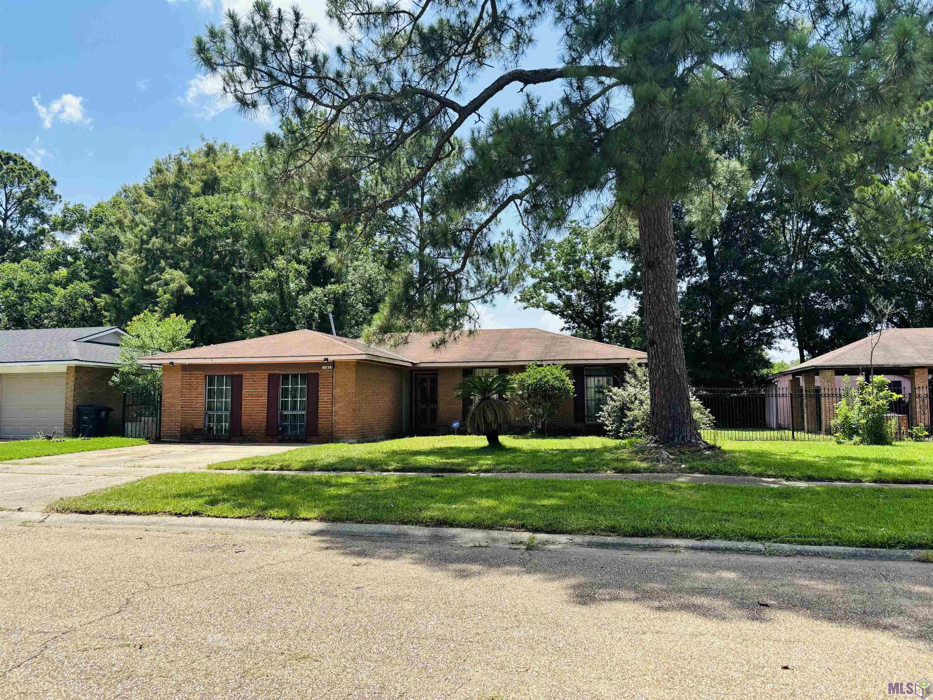 11823 Kingston Drive Baton Rouge, LA 70807 - Photo 4 of 60