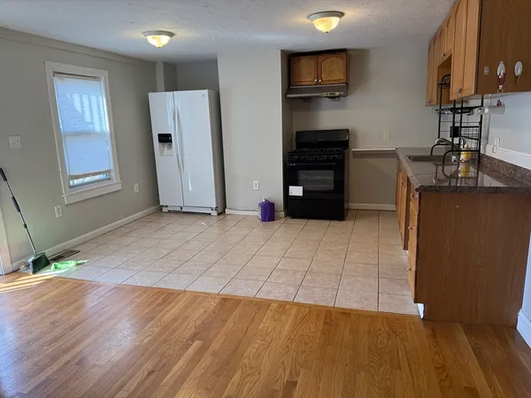 $2,300 | 282 Water Street, Unit 1, Quincy, MA 02169