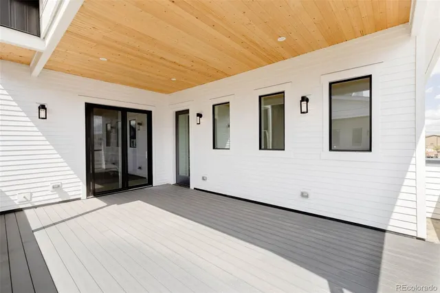 a view of a house with an entryway