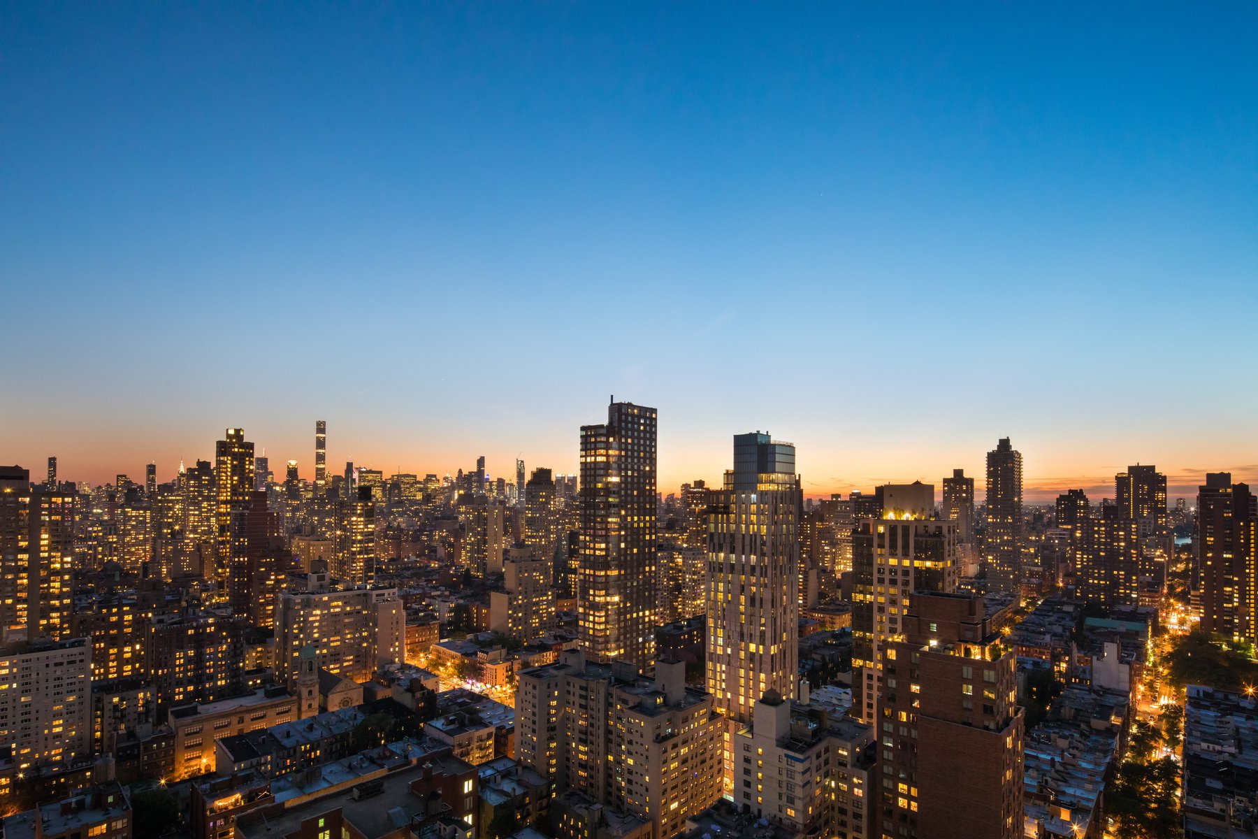 1735 York Avenue, Unit PH35D Manhattan, NY 10128 - Photo 19 of 24 a view of a city