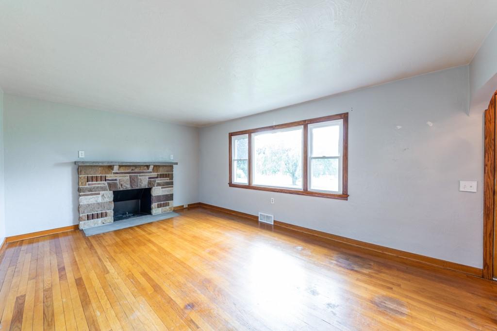 202 N Trail Butler, PA 16002 - Photo 3 of 20