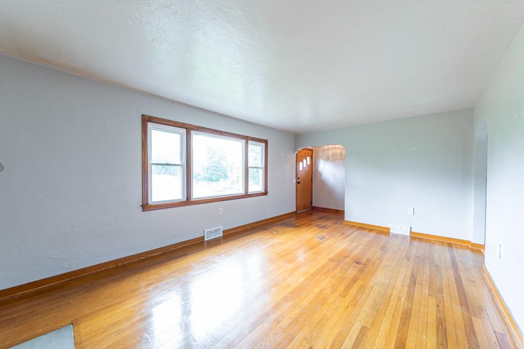 202 N Trail Butler, PA 16002 - Photo 4 of 20