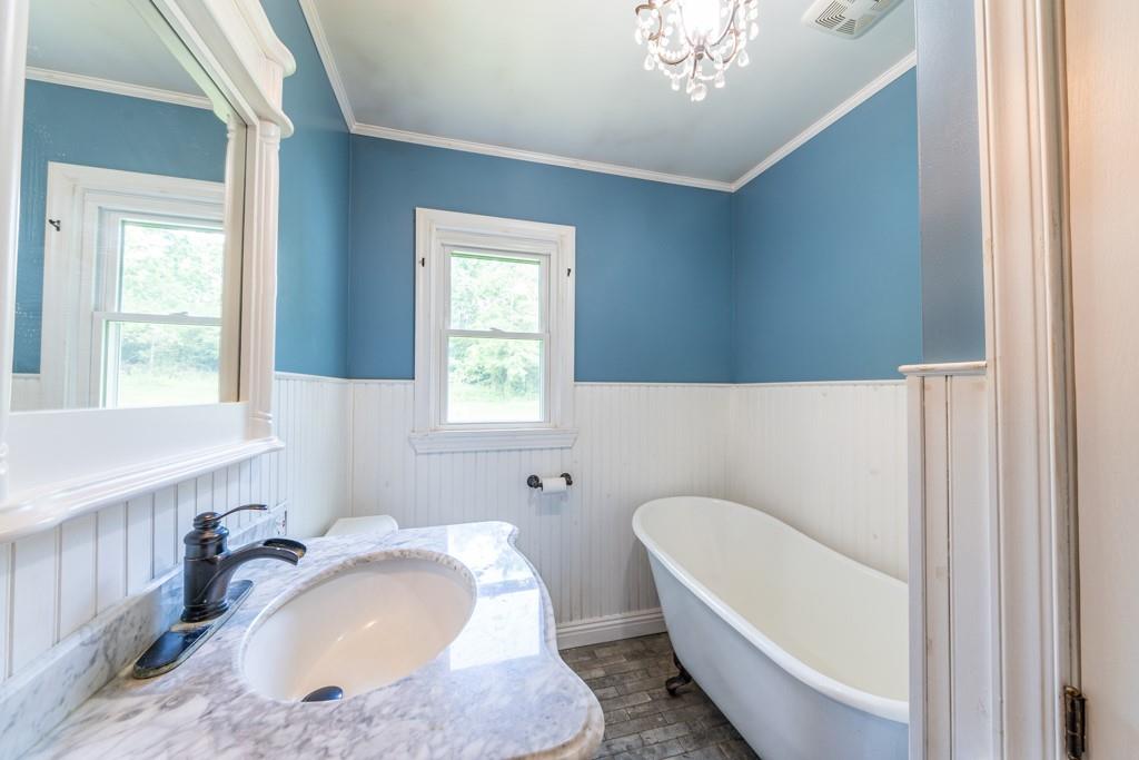 202 N Trail Butler, PA 16002 - Photo 10 of 20