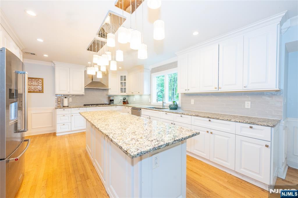 375 Queens Court Ridgewood, NJ 07450 - Photo 18 of 50