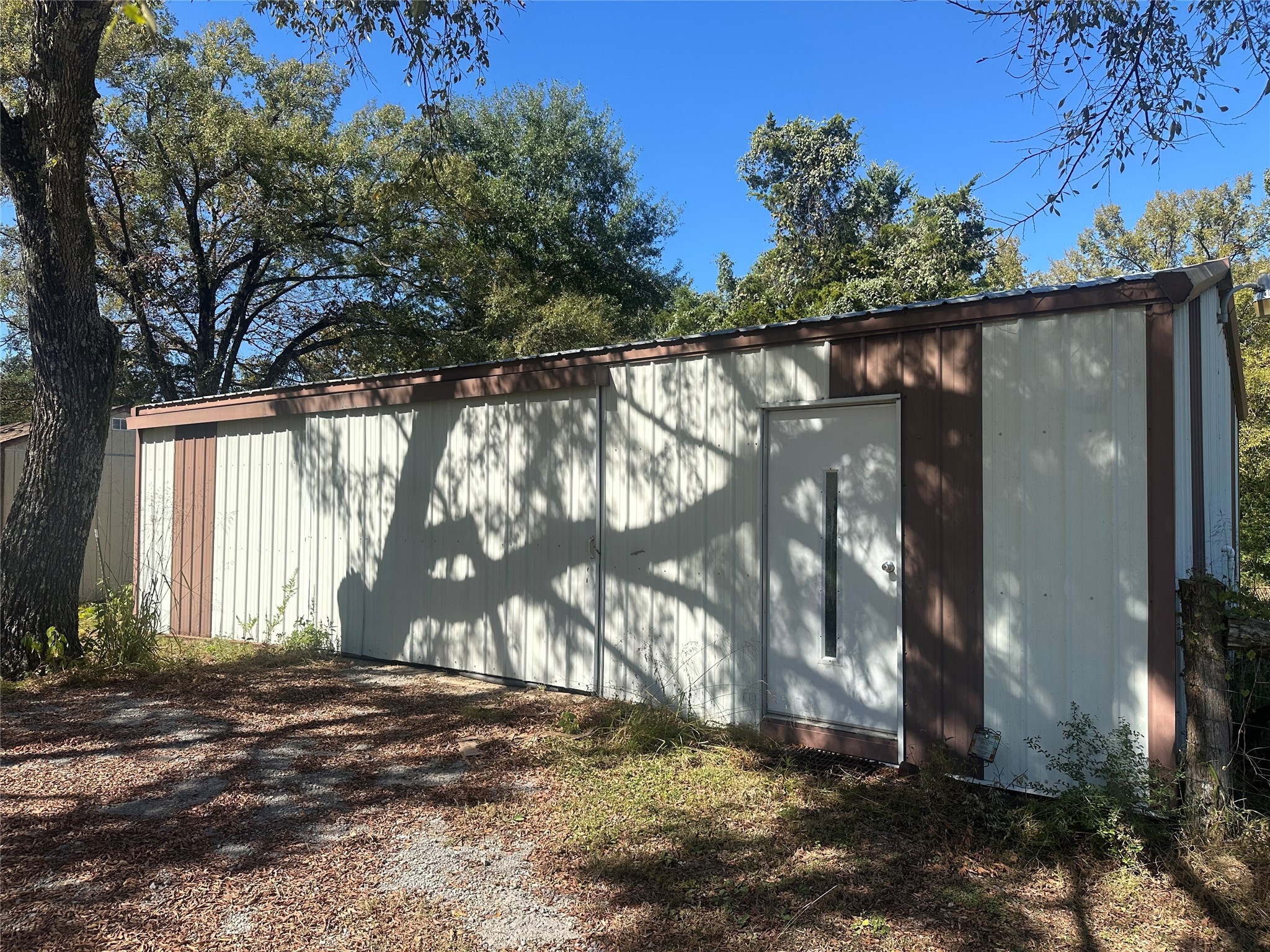 4173 Highway 79 Buffalo, TX 75831 - Photo 7 of 17 a view of a house with a yard