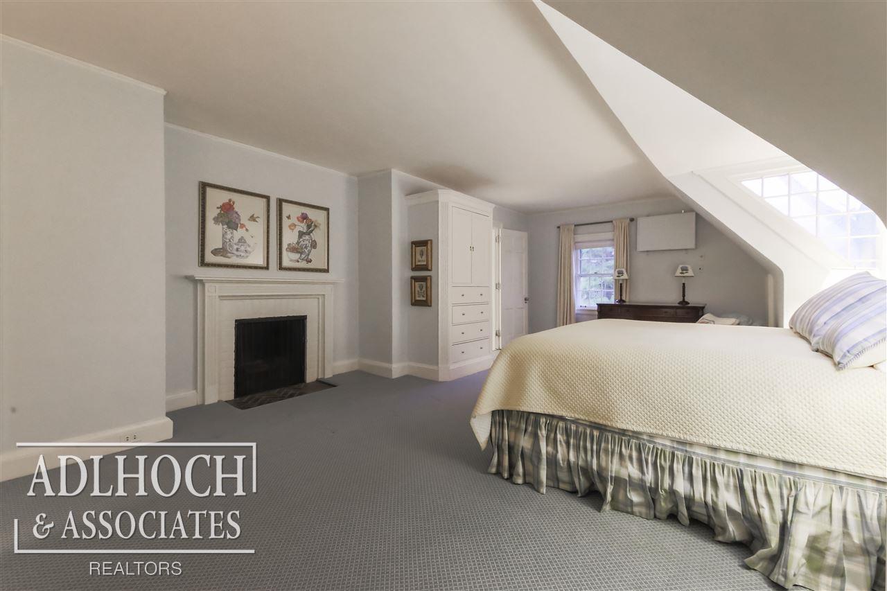 165 Cloverly Road Grosse Pointe, MI 48236 - Photo 13 of 24 31311039-12.JPG