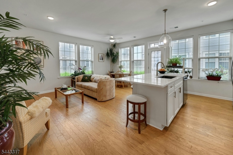 73 Robeson Street Somerville, NJ 08876 - Photo 7 of 34