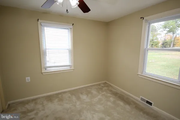 $2,000 | 1619 Hopewell Avenue, Essex, MD 21221