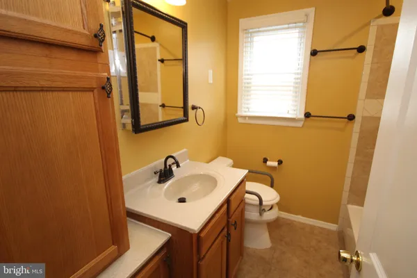 $2,000 | 1619 Hopewell Avenue, Essex, MD 21221