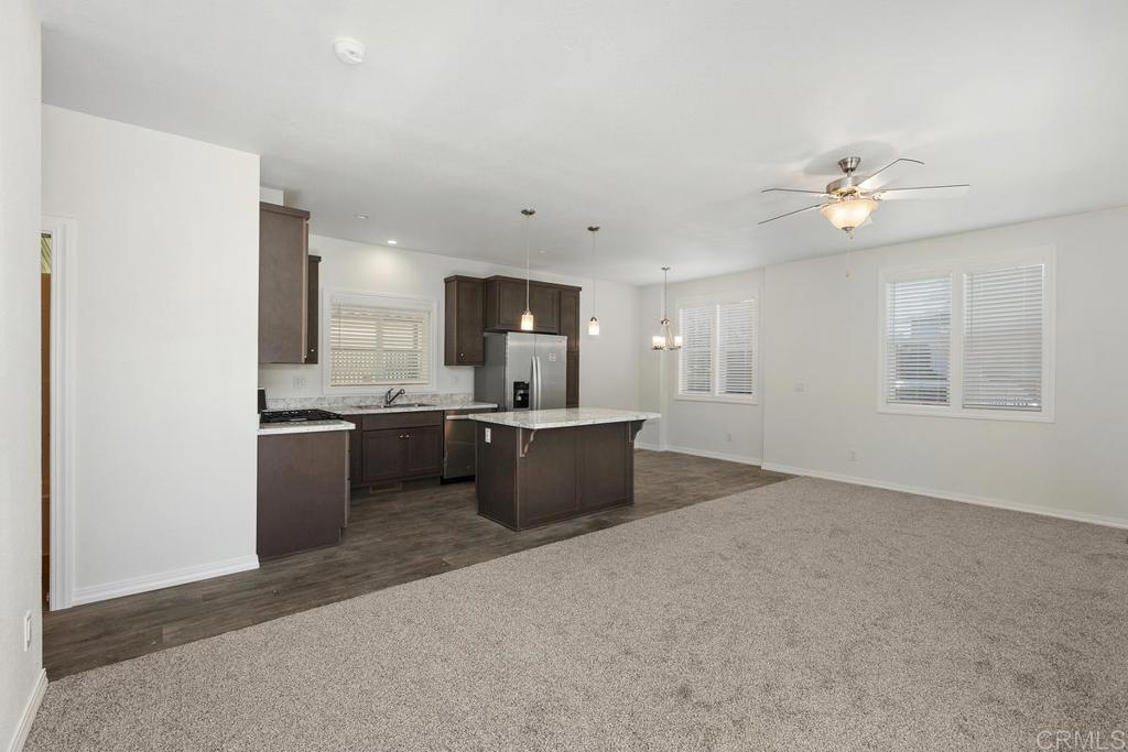 1638 Calavo Road, Unit 43 Fallbrook, CA 92028 - Photo 10 of 29 Living Room