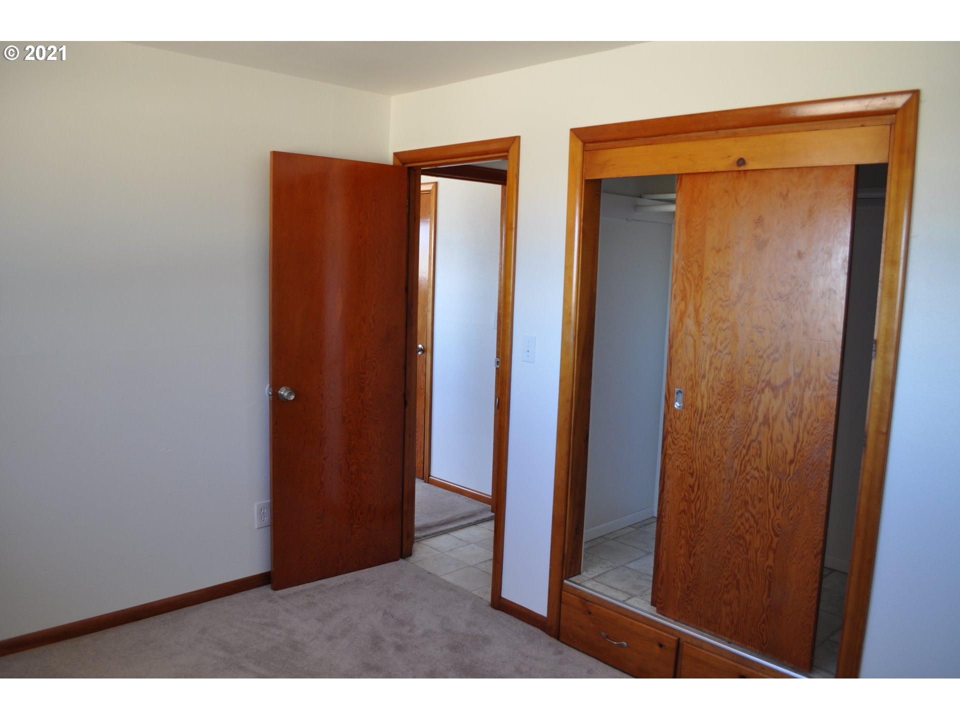 343 Oak Flat Road Goldendale, WA 98620 - Photo 6 of 16 Gallery Image 6