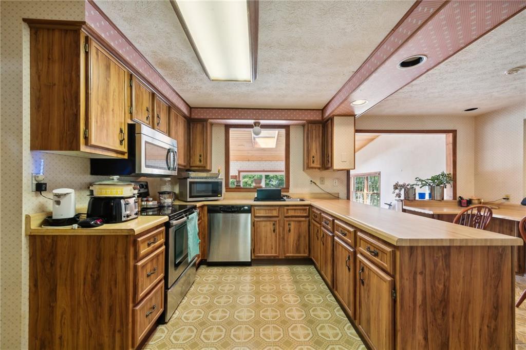 3119 Princeton Road Greensburg, PA 15601 - Photo 12 of 32 Gallery Image 12