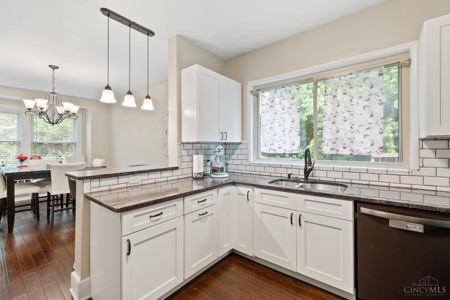 6424 Montgomery Road Cincinnati, OH 45213 - Photo 19 of 46