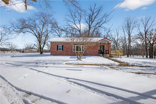 $242,900 | 13038 East Minie Ball Road, Nevada, MO 64772