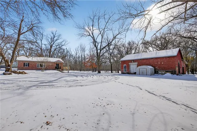 $242,900 | 13038 East Minie Ball Road, Nevada, MO 64772