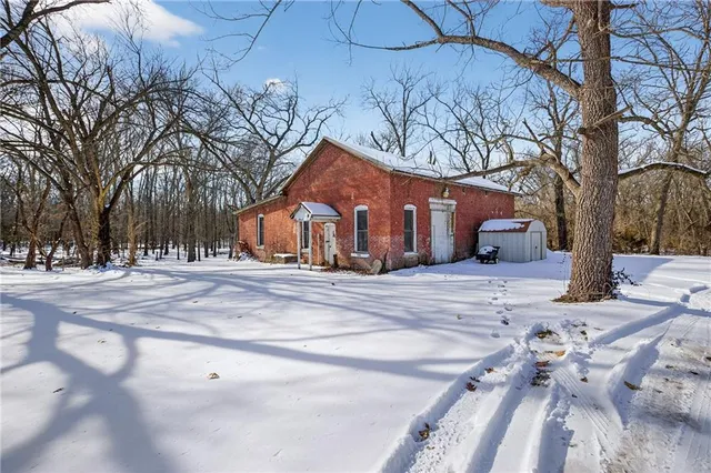 $242,900 | 13038 East Minie Ball Road, Nevada, MO 64772