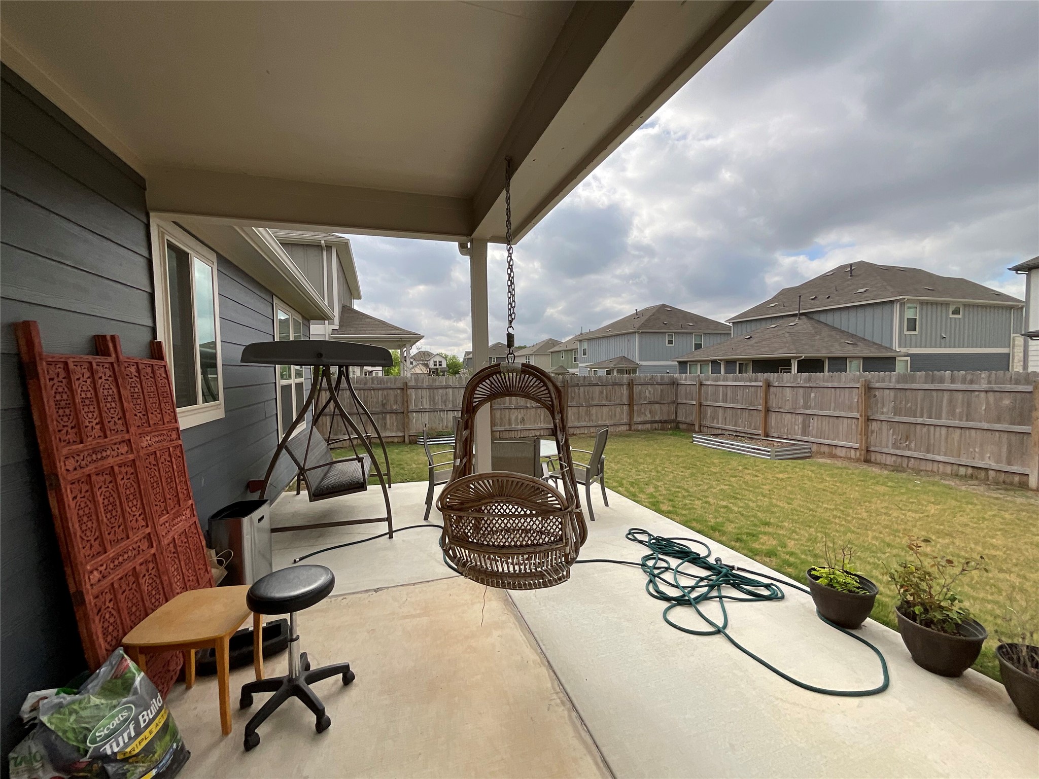 5425 Durango Pass Austin, TX 78724 - Photo 32 of 32 Fenced backyard with a patio