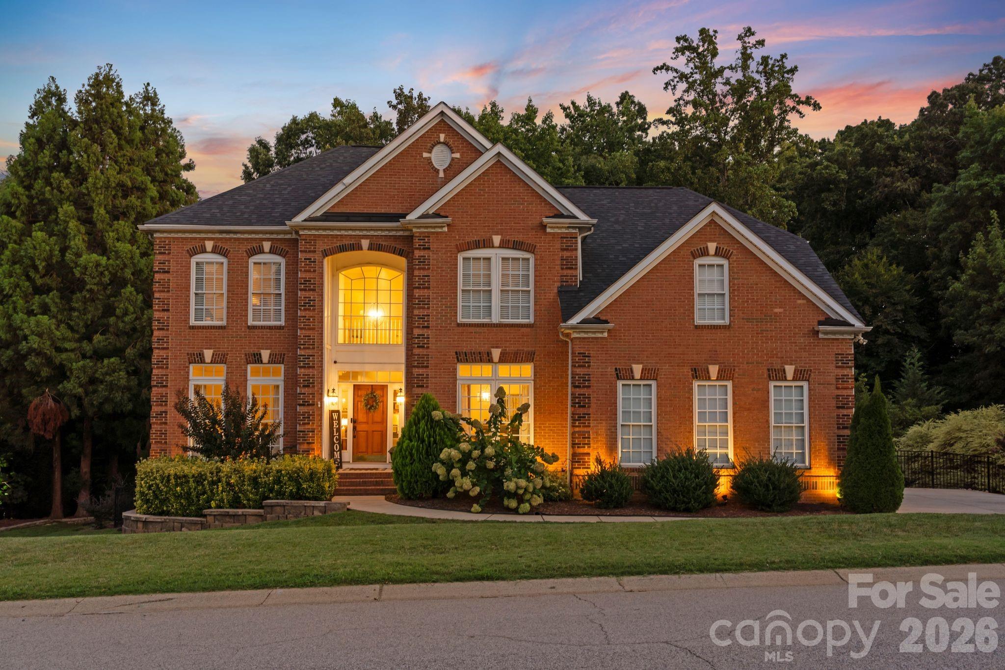 152 Melbourne Drive Fort Mill, SC 29708 - Photo 2 of 42 Gallery Image 2