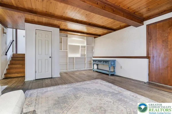 $535,000 | 128 Stoneleigh Drive, East Stroudsburg, PA 18301