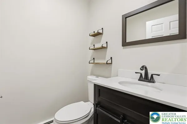 $535,000 | 128 Stoneleigh Drive, East Stroudsburg, PA 18301