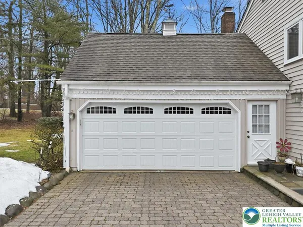 $535,000 | 128 Stoneleigh Drive, East Stroudsburg, PA 18301