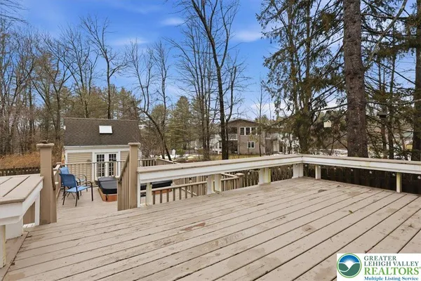 $535,000 | 128 Stoneleigh Drive, East Stroudsburg, PA 18301