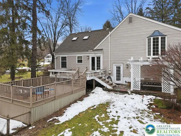 $535,000 | 128 Stoneleigh Drive, East Stroudsburg, PA 18301
